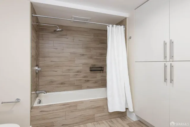 $6,600 | 200 Brannan Street, Unit 141, San Francisco, CA 94107