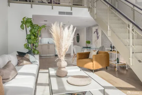 $6,600 | 200 Brannan Street, Unit 141, San Francisco, CA 94107