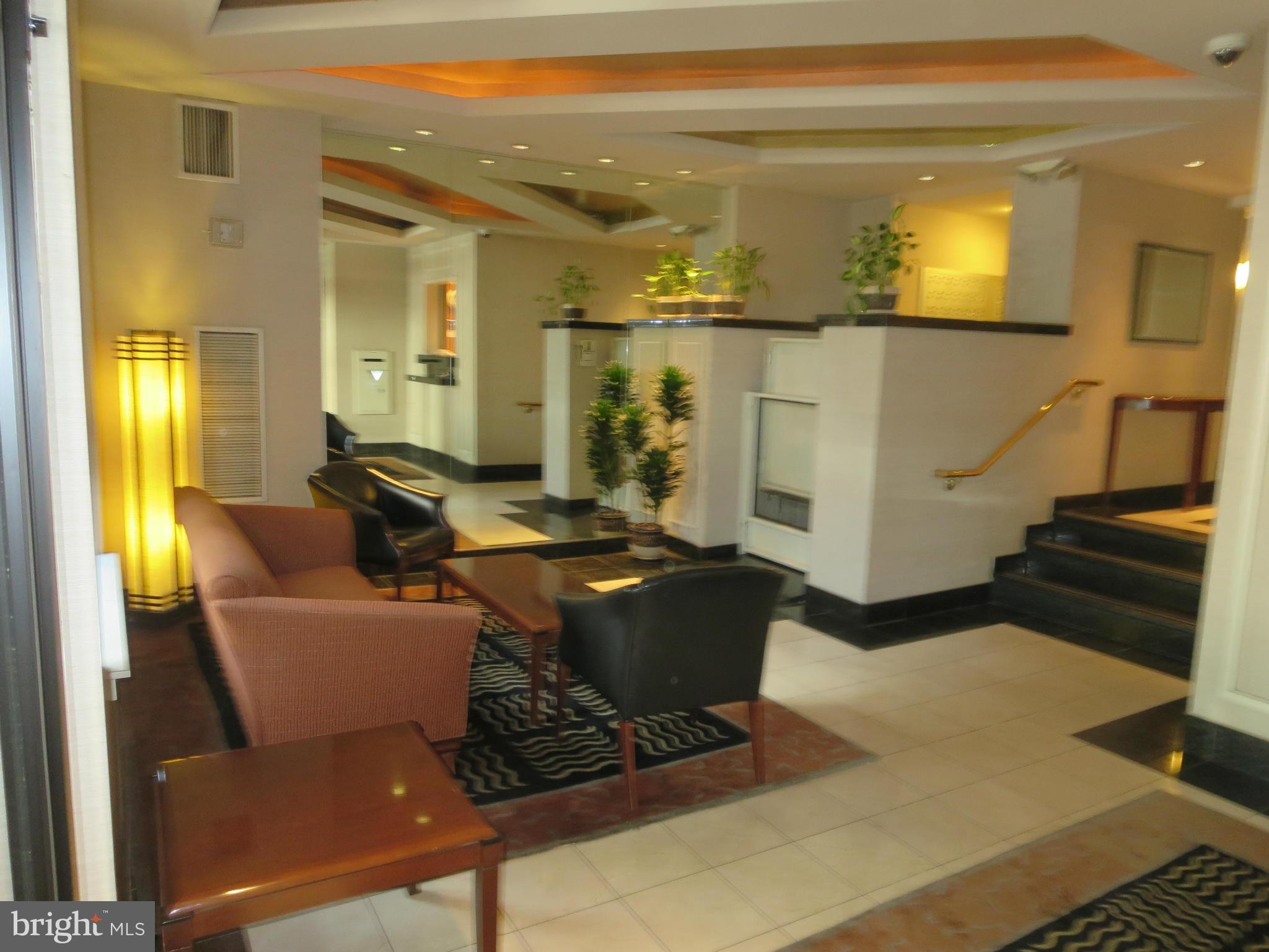 1301 20th Street Northwest, Unit 901 Washington, DC 20036 - Photo 3 of 30 Foyer