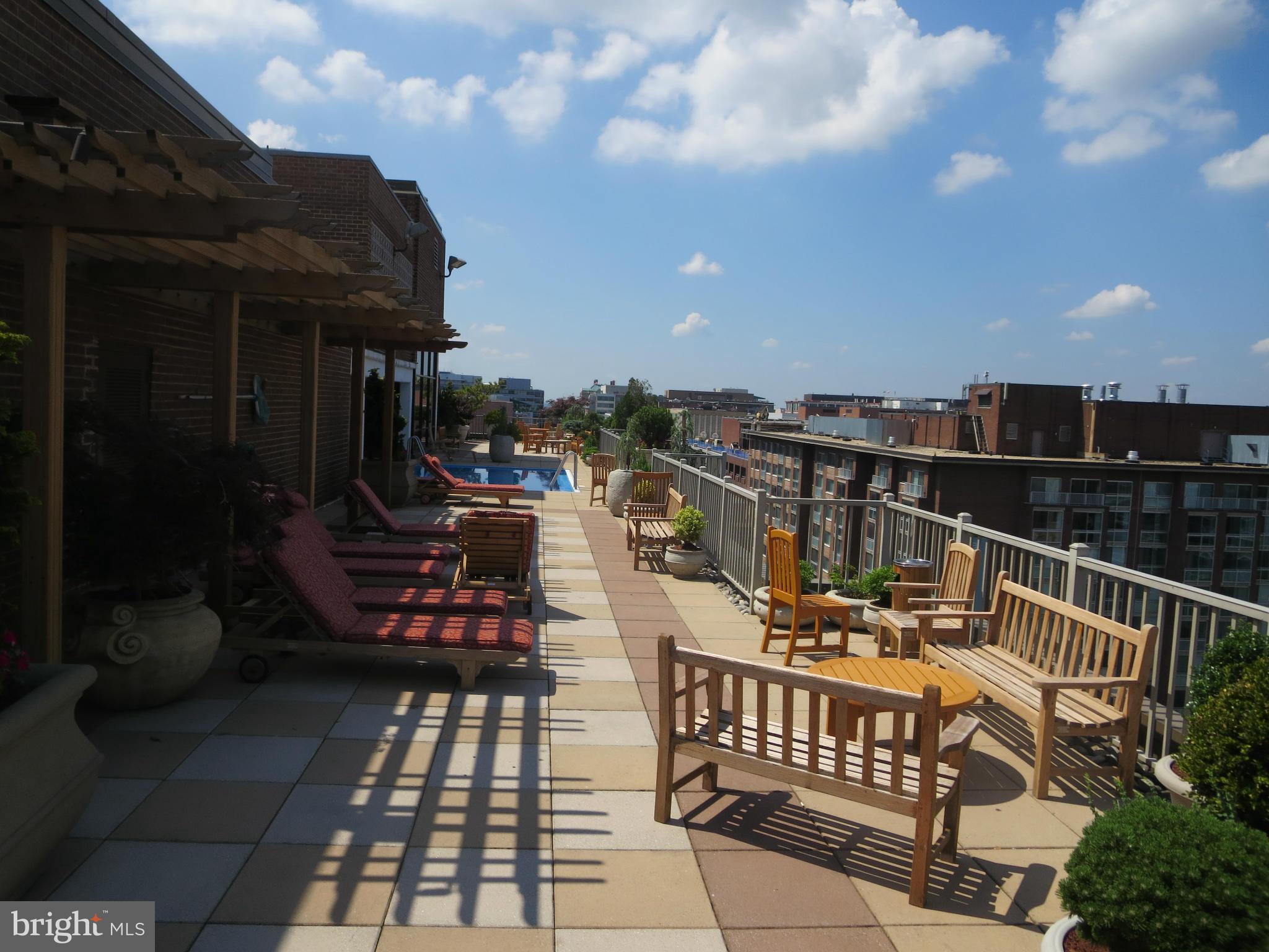1301 20th Street Northwest, Unit 901 Washington, DC 20036 - Photo 23 of 30 Rooftop terrace-garden