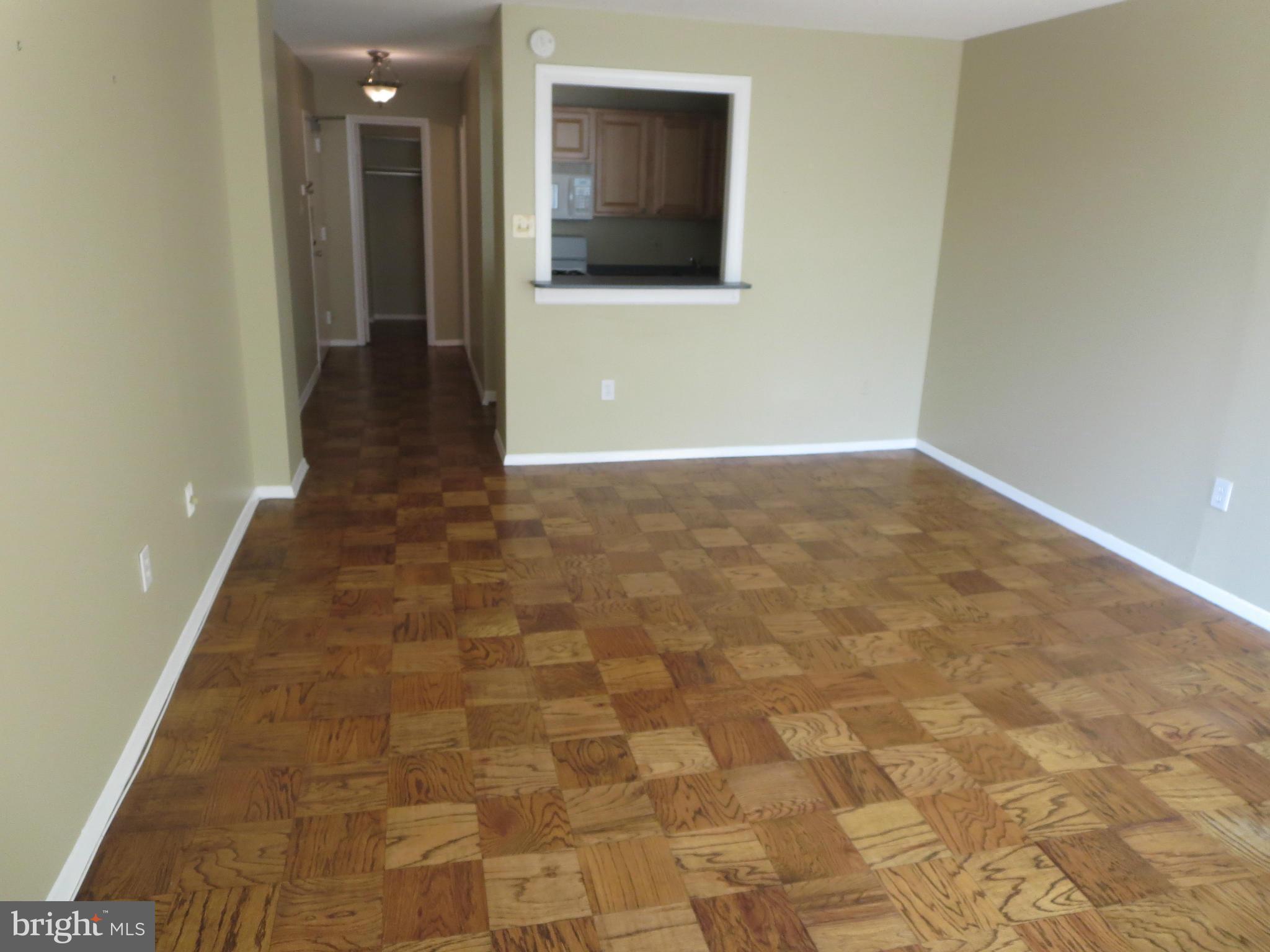 1301 20th Street Northwest, Unit 901 Washington, DC 20036 - Photo 5 of 30 Main room