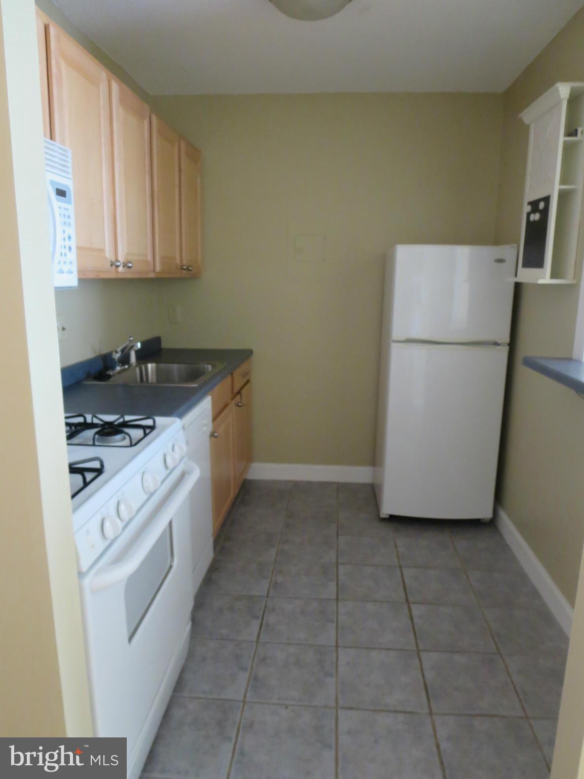 1301 20th Street Northwest, Unit 901 Washington, DC 20036 - Photo 9 of 30 Kitchen