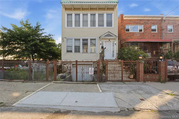 $950,000 | 739 East 224th Street | Wakefield