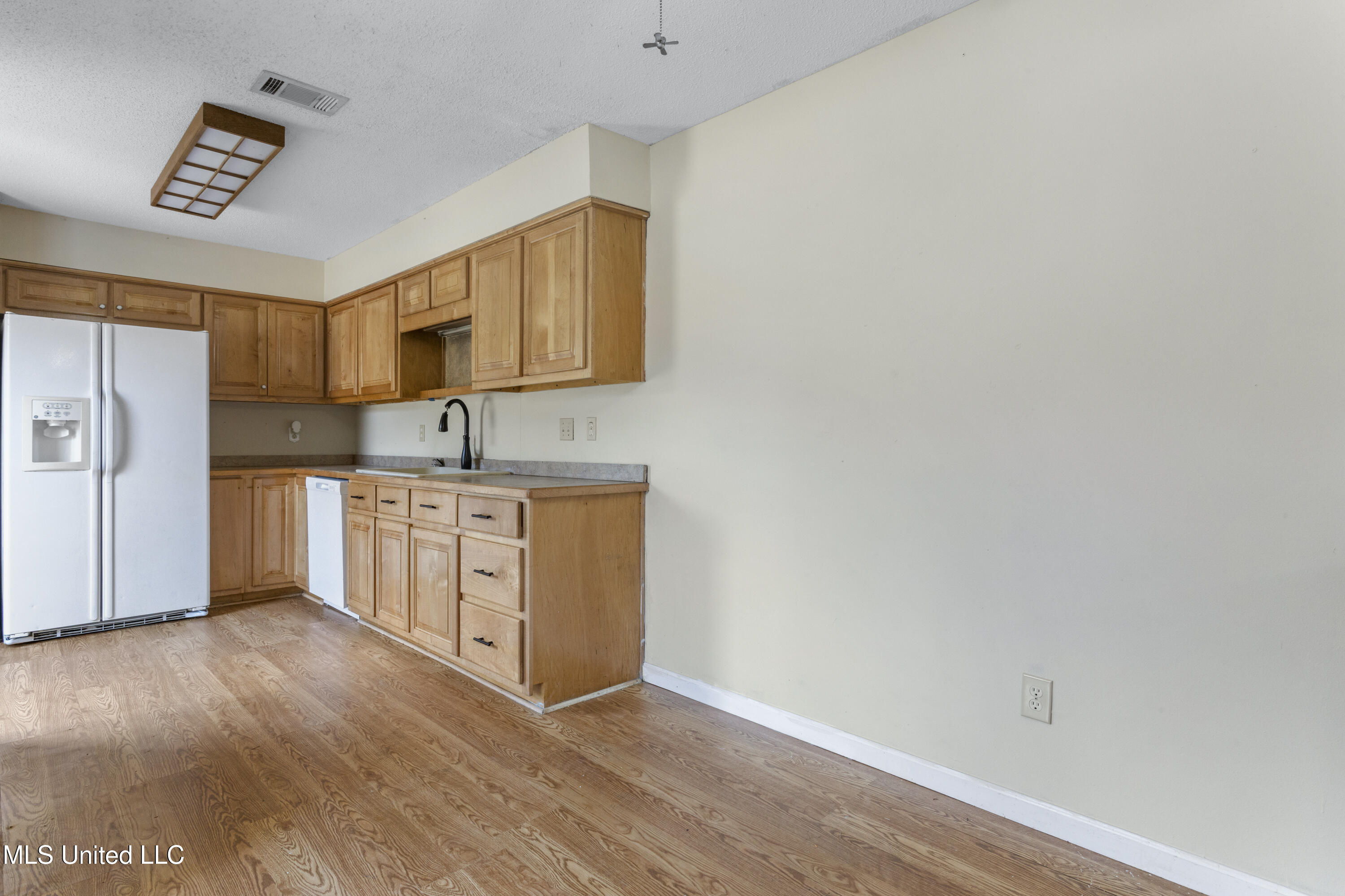 1808 Geerkin Street Pascagoula, MS 39581 - Photo 10 of 30 0010