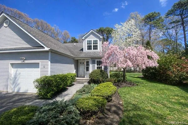 $579,000 | 10 Gettysburg Drive, Port Jefferson Station, NY 11776