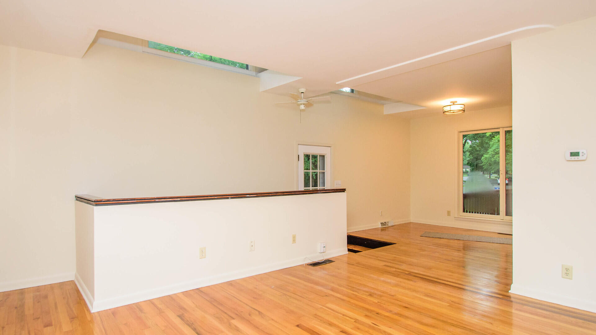 924 North Maple Road Ann Arbor, MI 48103 - Photo 3 of 34 Living Room