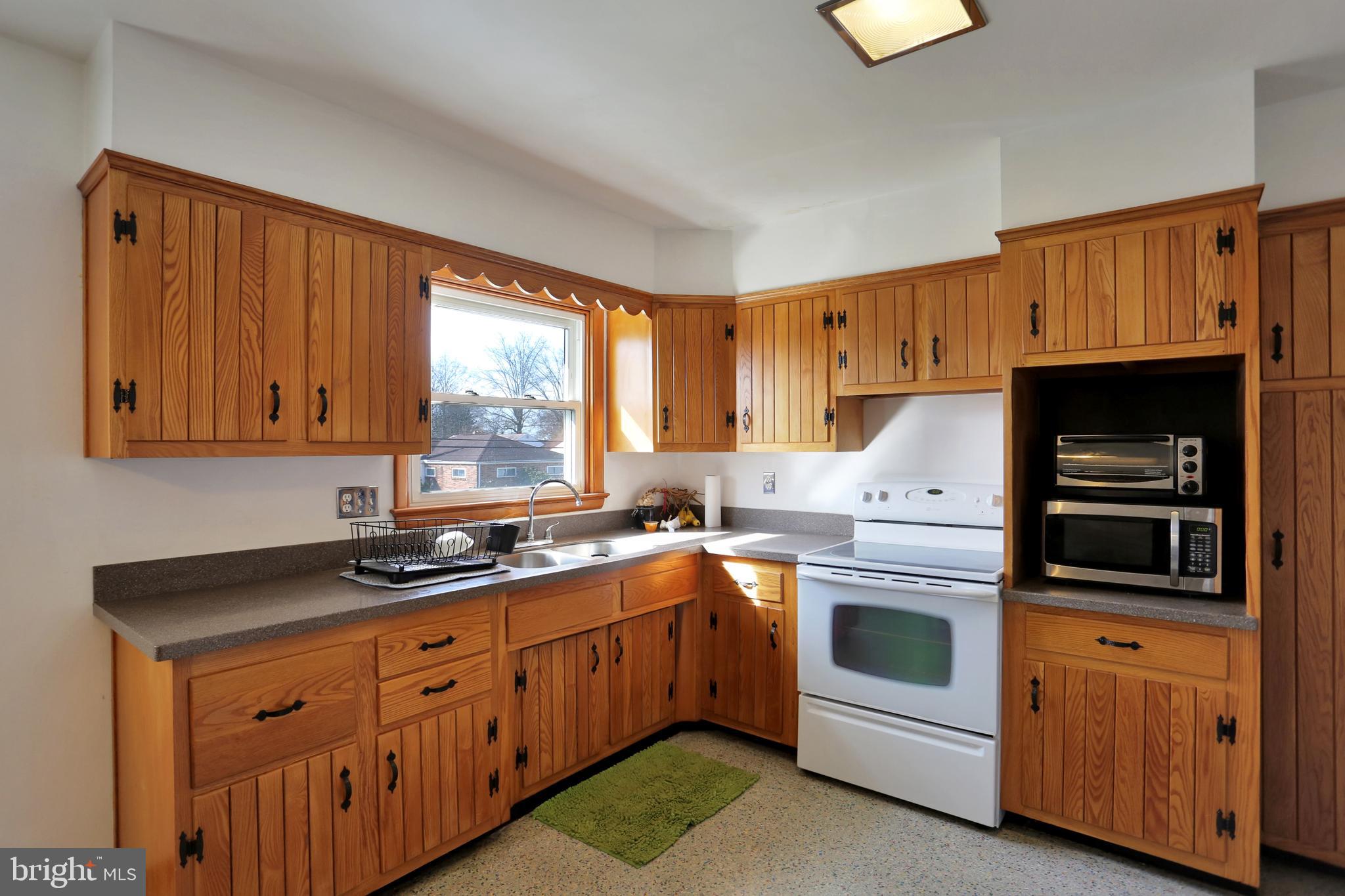 29 Fargreen Road Camp Hill, PA 17011 - Photo 8 of 27 Gallery Image 8