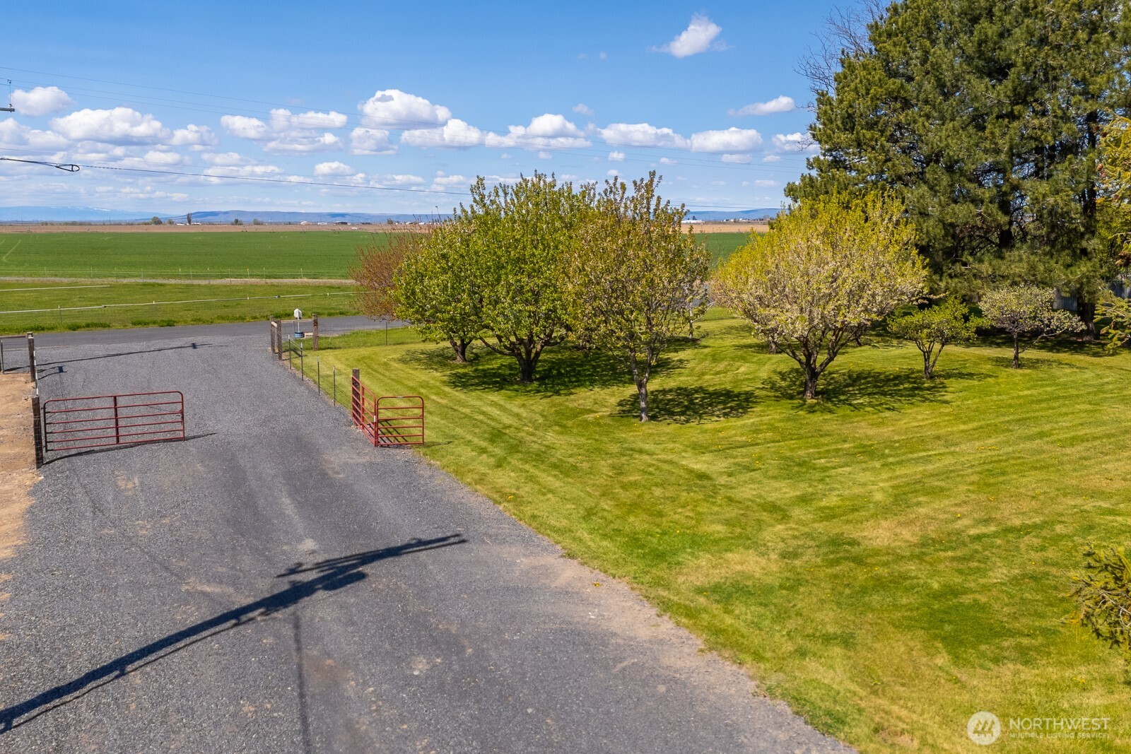 11627 Rd K Northeast Moses Lake, WA 98837 - Photo 35 of 37 a view of an ocean view