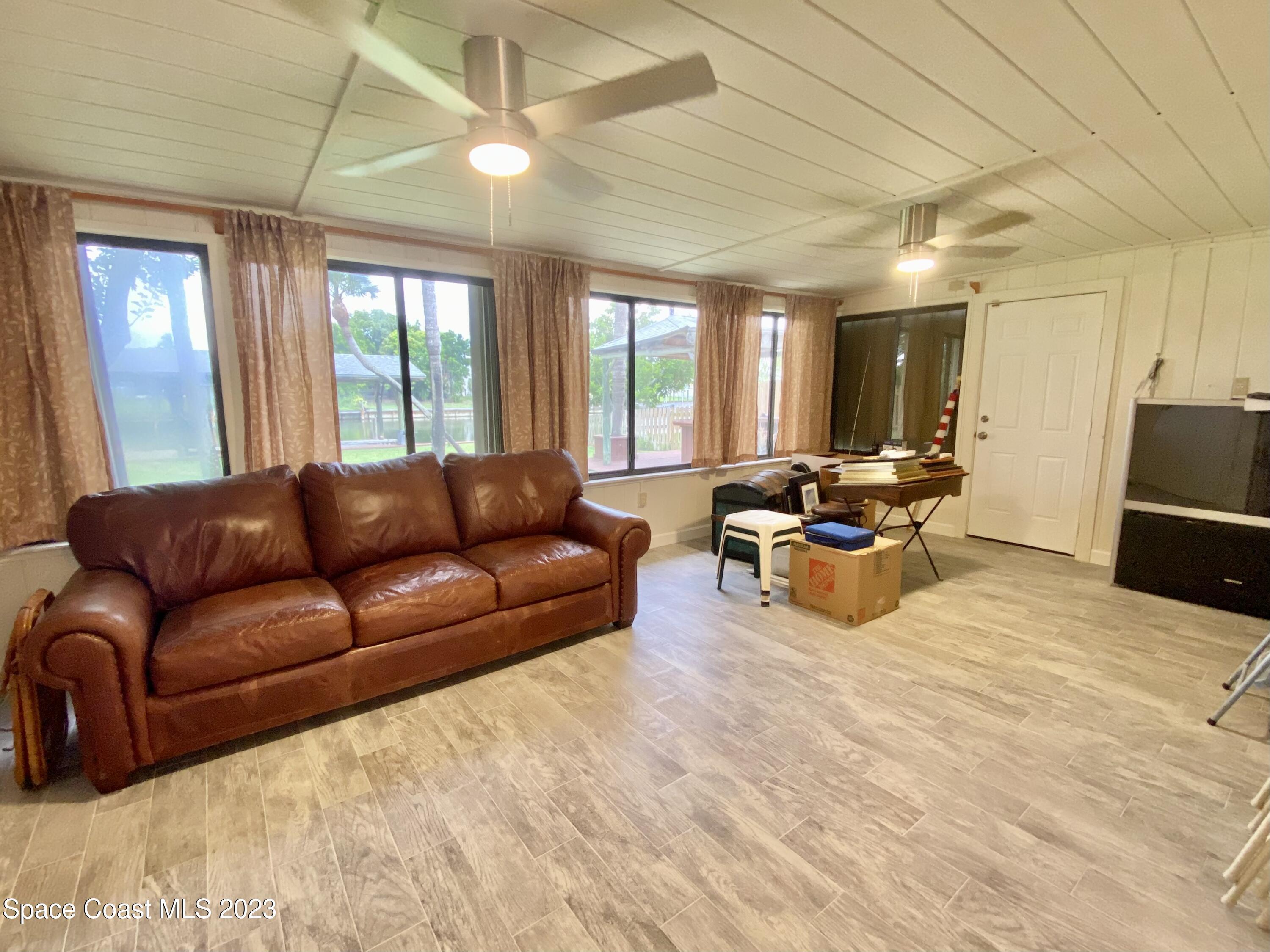 110 Deleon Road Cocoa Beach, FL 32931 - Photo 7 of 26 Florida Room