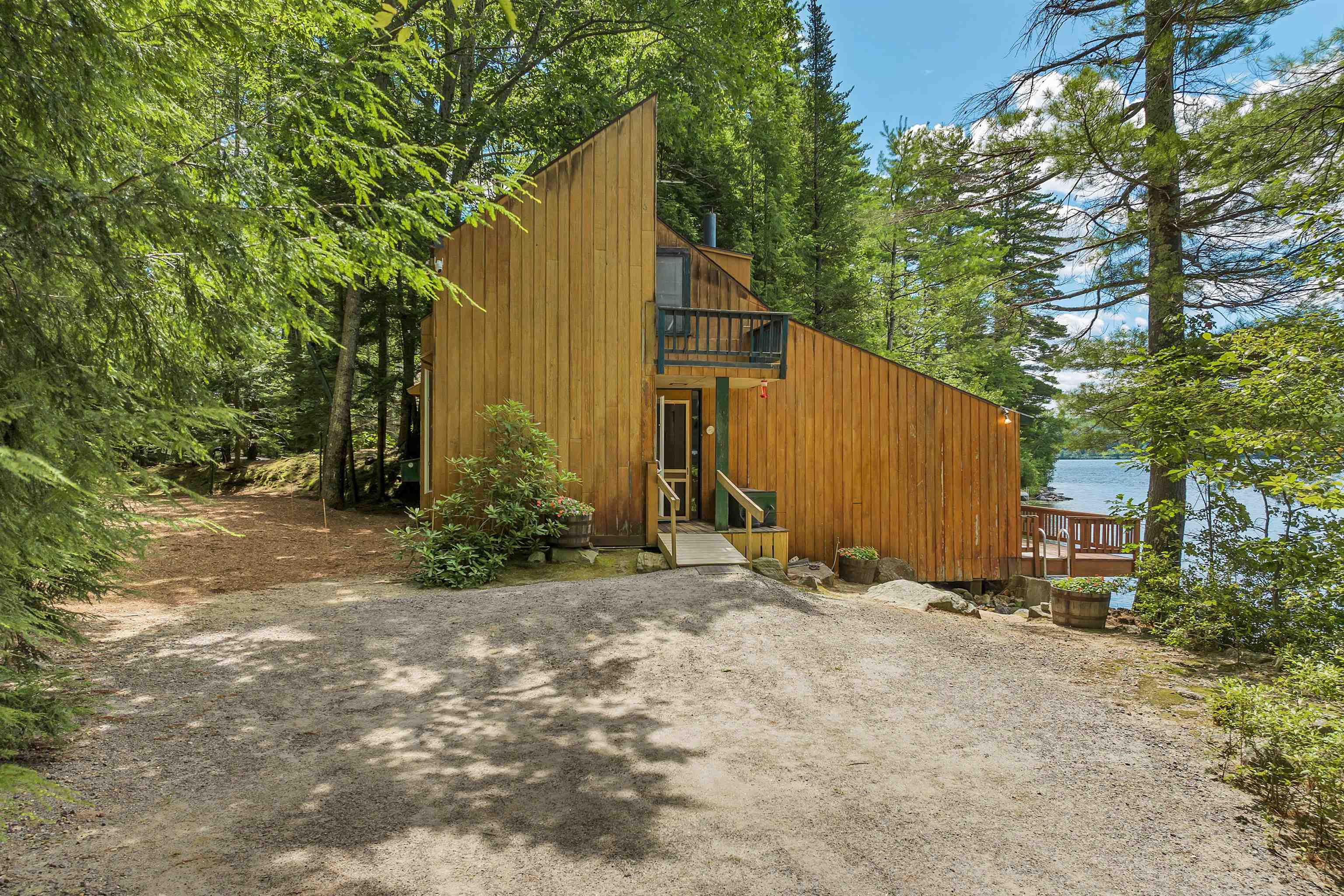 4 Pike Island Road Meredith, NH 03253 - Photo 11 of 44