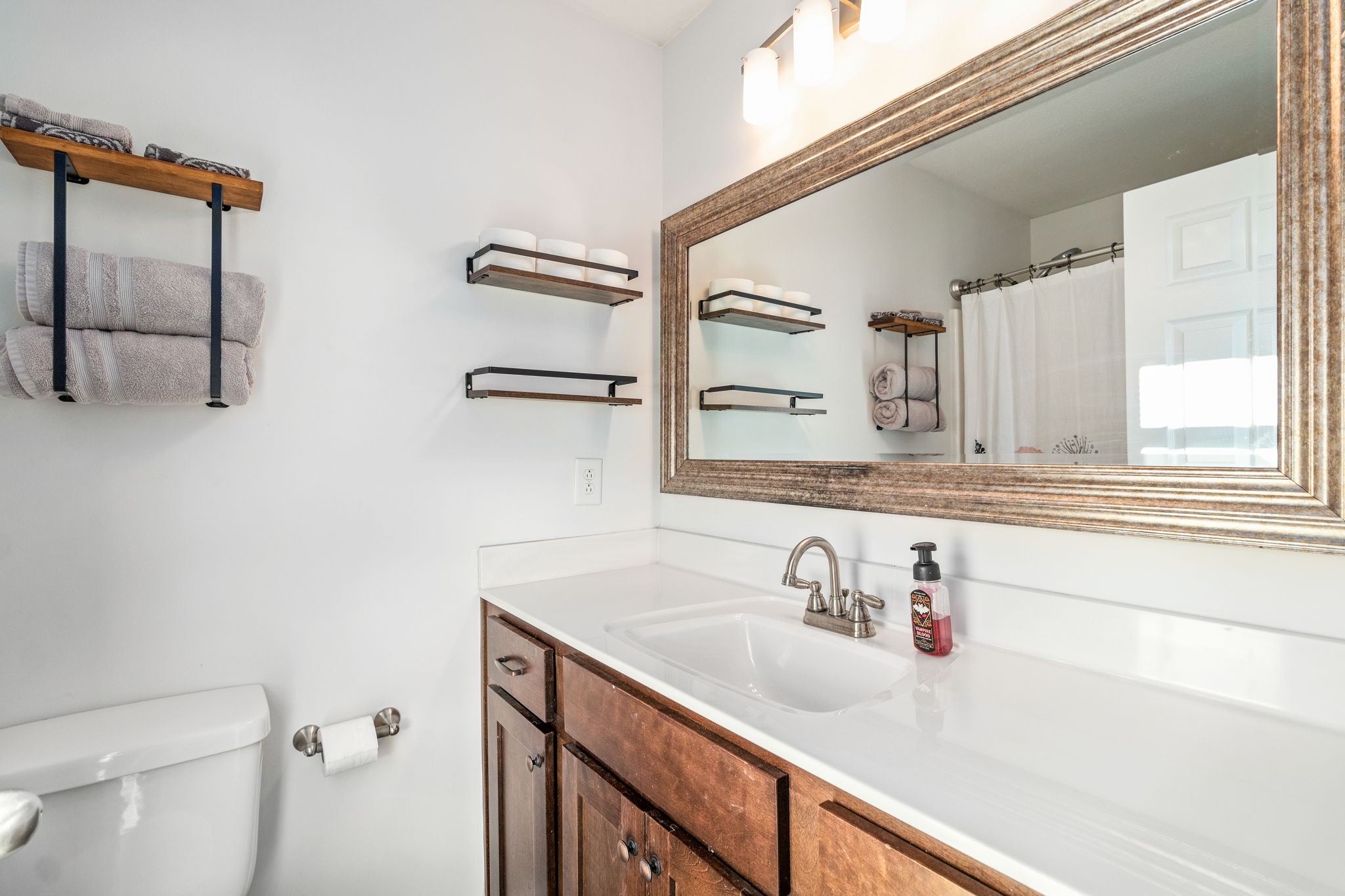 949 Hugh Hunter Road Oak Grove, KY 42262 - Photo 20 of 21 a bathroom with a sink and a toilet