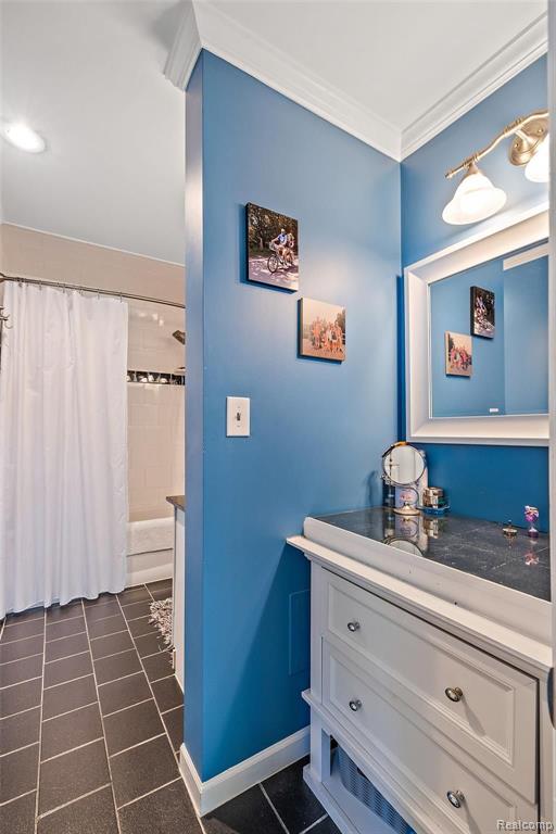 2392 Columbia Road Berkley, MI 48072 - Photo 35 of 55