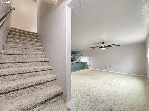 $300,000 | 325 Matot Street, Unit B, Brookings, OR 97415