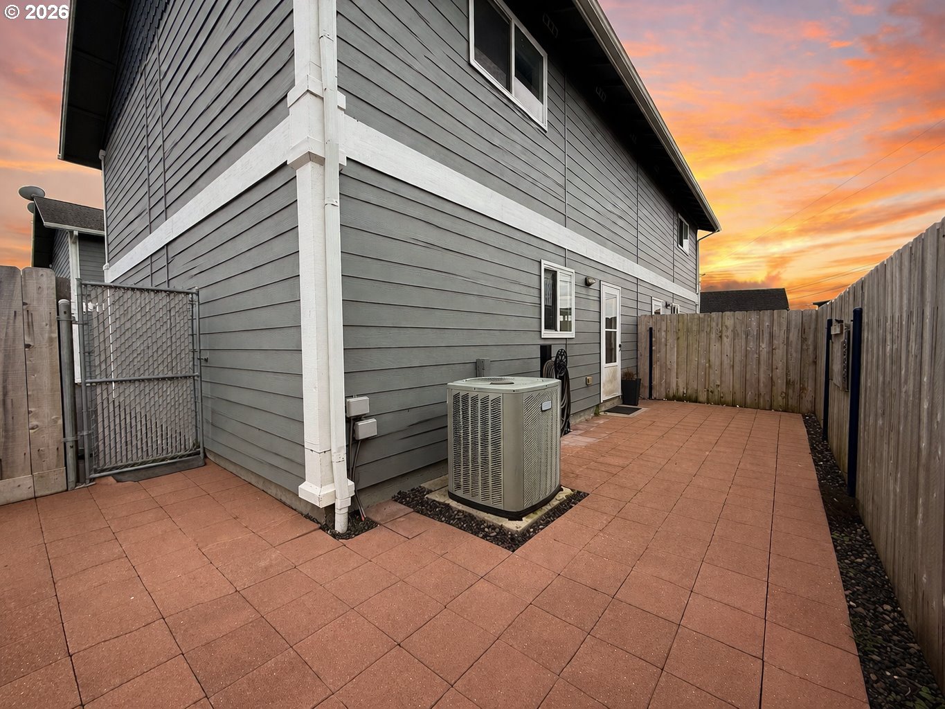 325 Matot Street, Unit B Brookings, OR 97415 - Photo 26 of 28 a view of a backyard with sitting area