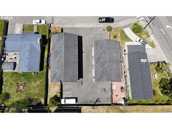 $300,000 | 325 Matot Street, Unit B, Brookings, OR 97415