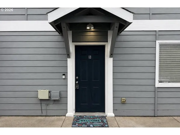$300,000 | 325 Matot Street, Unit B, Brookings, OR 97415