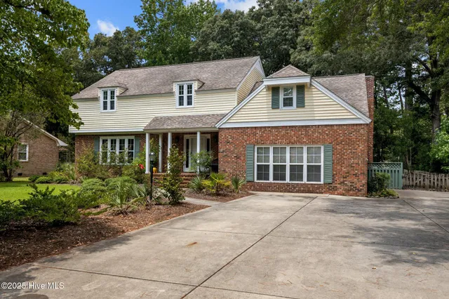 $3,250 | 327 Plantation Drive, New Bern, NC 28562