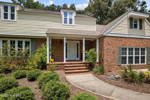 $3,250 | 327 Plantation Drive, New Bern, NC 28562
