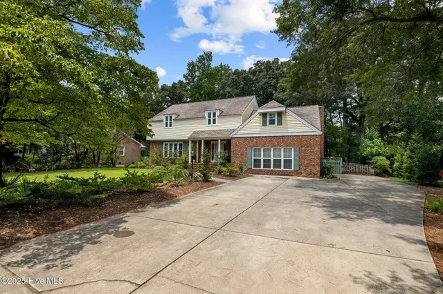 $3,250 | 327 Plantation Drive, New Bern, NC 28562