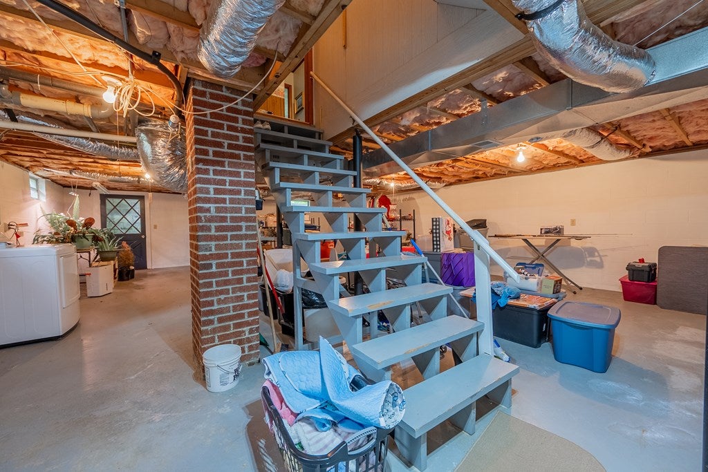 450 Stoney Battery Road Marion, VA 24354 - Photo 24 of 55 Gallery Image 24
