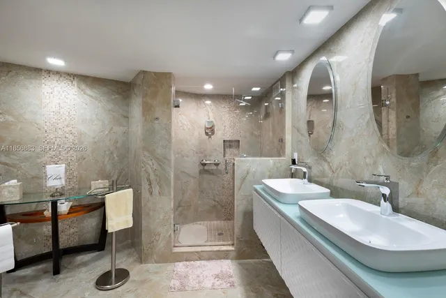 $1,150,000 | 5660 Collins Avenue, Unit 4B, Miami Beach, FL 33140