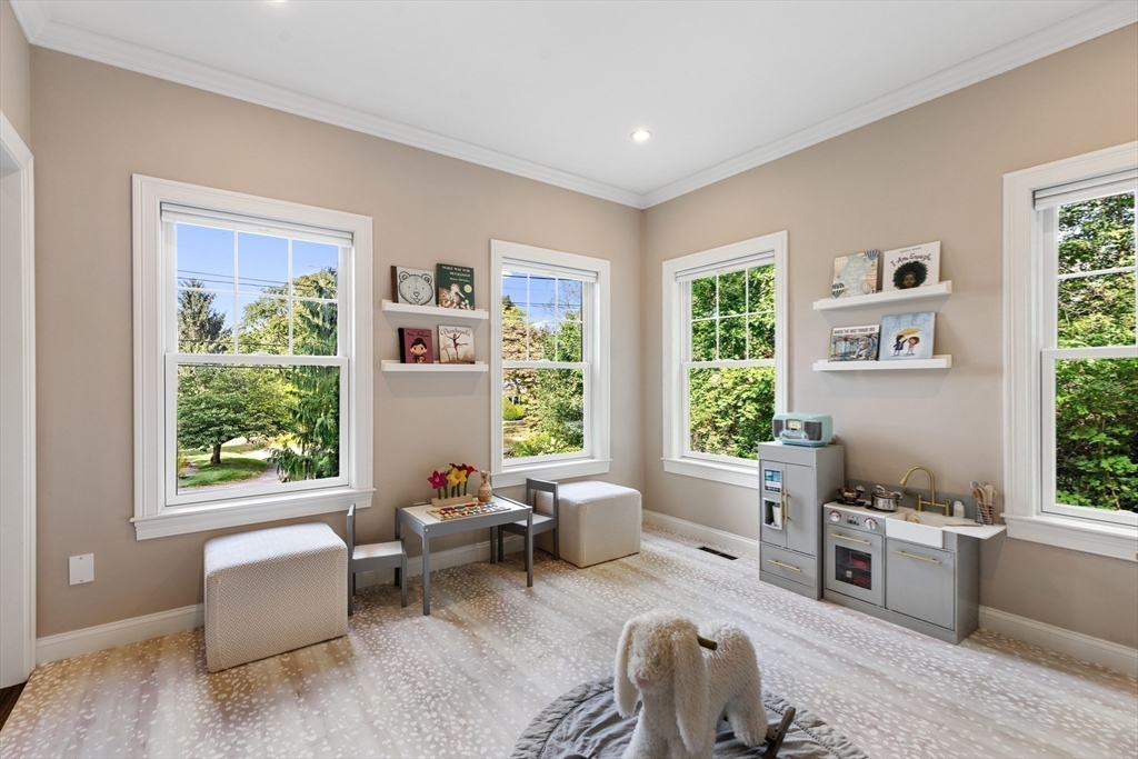 115 Burlington Street Lexington, MA 02420 - Photo 12 of 33