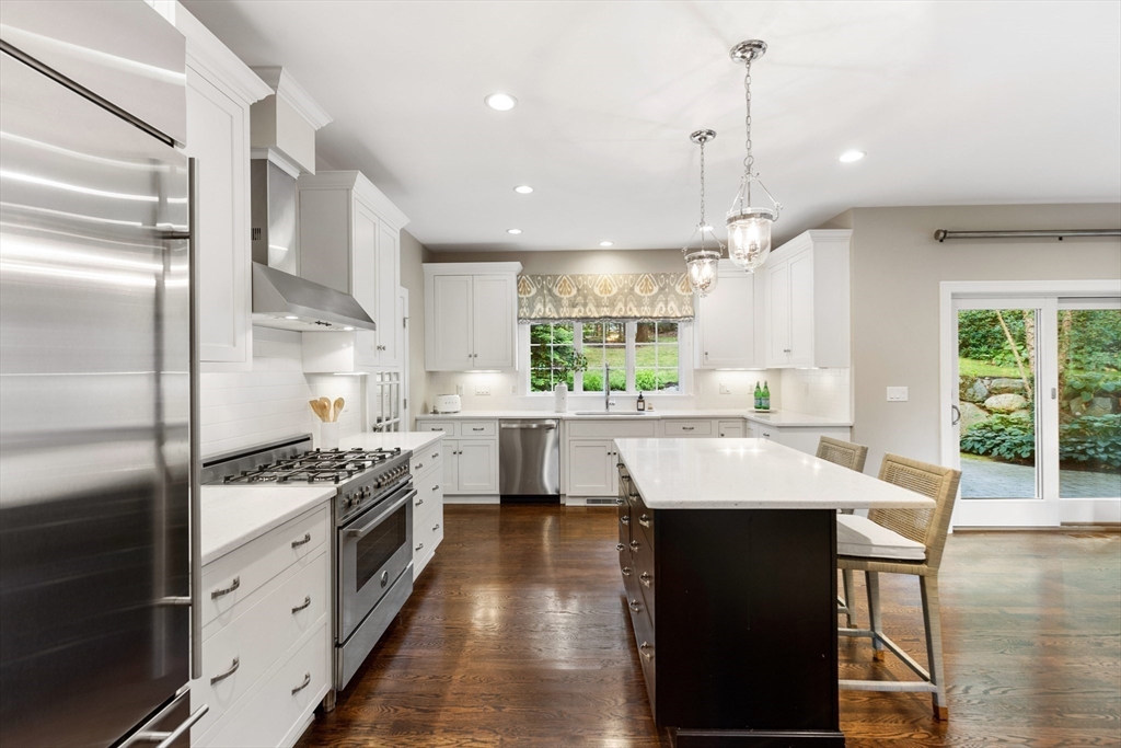 115 Burlington Street Lexington, MA 02420 - Photo 5 of 33