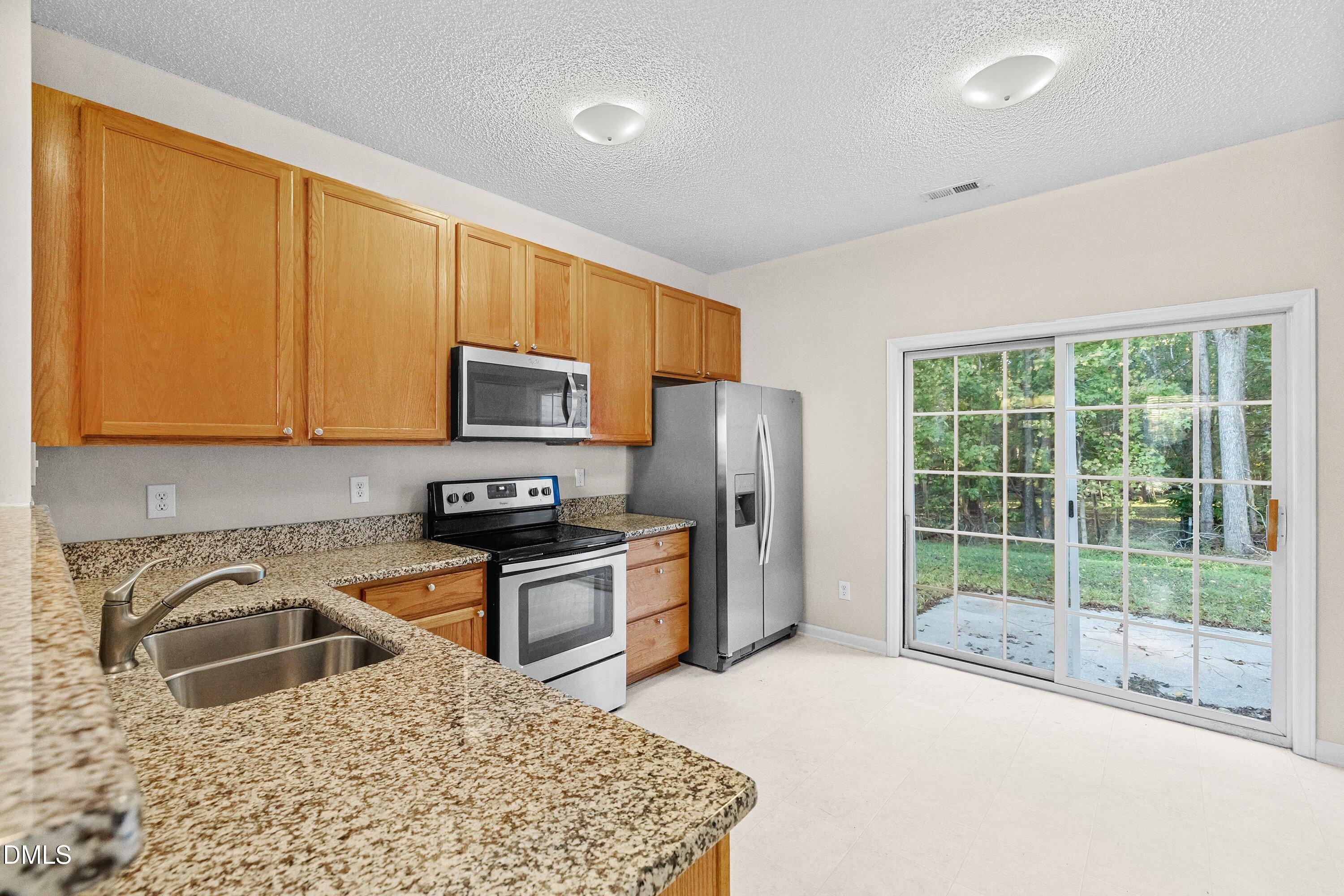 10821 Farmville Road Raleigh, NC 27614 - Photo 15 of 37 19-10821 Farmville _4747 1