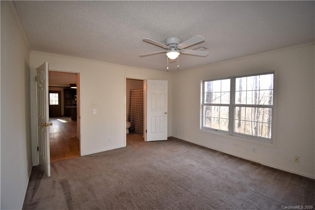 1215 Kanuga Ridge Road Hendersonville, NC 28739 - Photo 13 of 21 Gallery Image 13