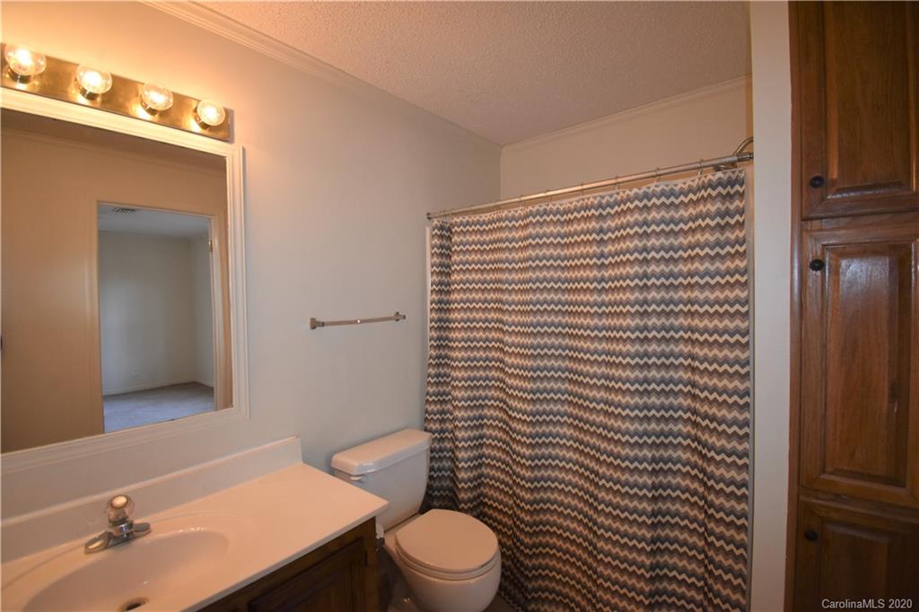 1215 Kanuga Ridge Road Hendersonville, NC 28739 - Photo 14 of 21 Gallery Image 14