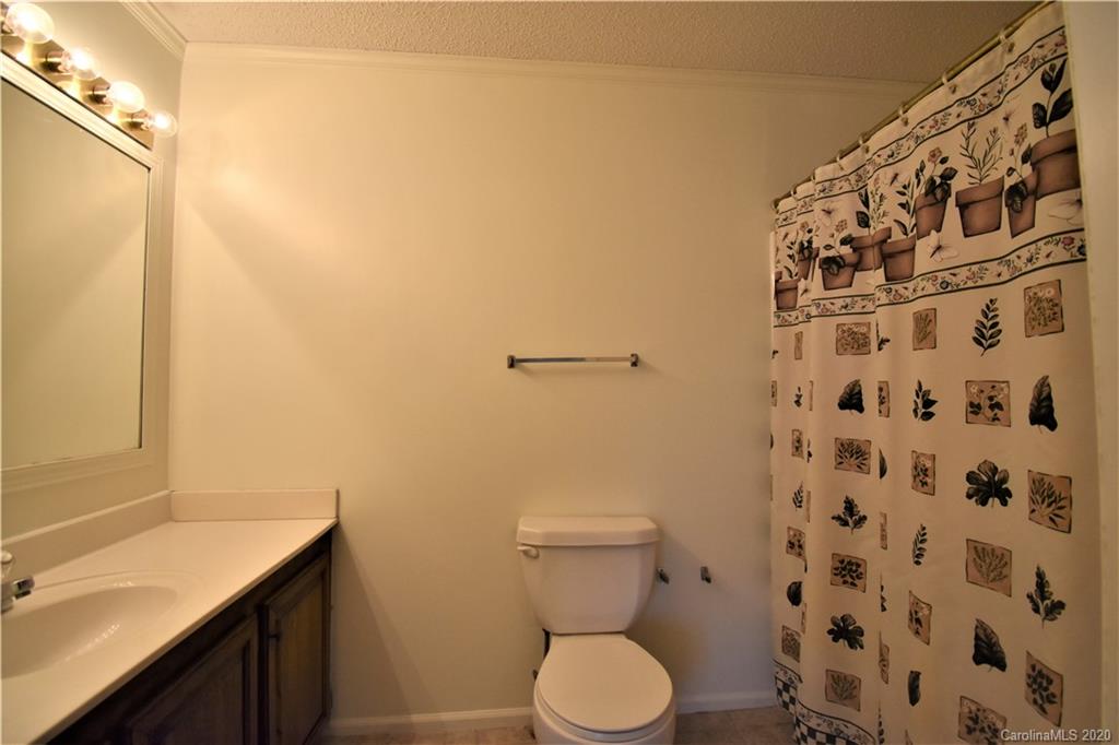 1215 Kanuga Ridge Road Hendersonville, NC 28739 - Photo 16 of 21 Gallery Image 16