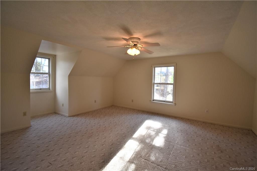 1215 Kanuga Ridge Road Hendersonville, NC 28739 - Photo 19 of 21 Gallery Image 19