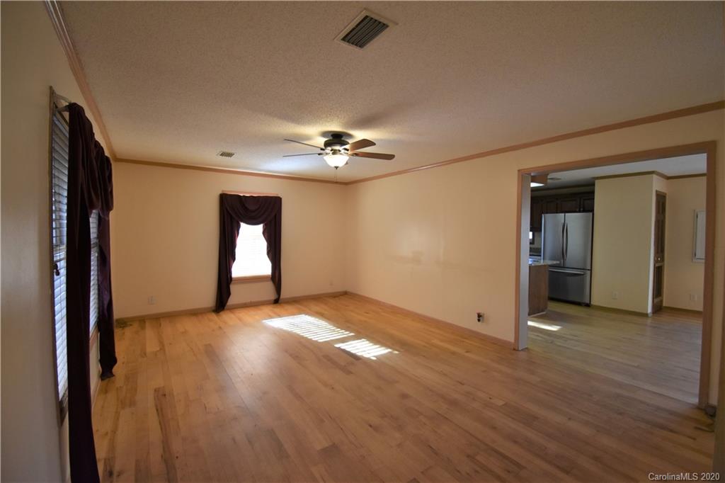 1215 Kanuga Ridge Road Hendersonville, NC 28739 - Photo 6 of 21 Gallery Image 6