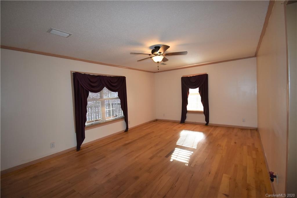 1215 Kanuga Ridge Road Hendersonville, NC 28739 - Photo 7 of 21 Gallery Image 7