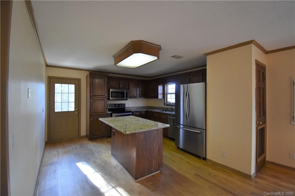 1215 Kanuga Ridge Road Hendersonville, NC 28739 - Photo 8 of 21 Gallery Image 8