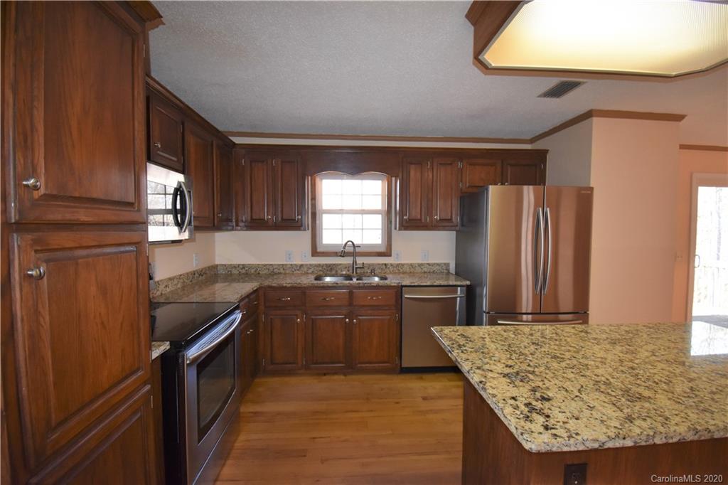 1215 Kanuga Ridge Road Hendersonville, NC 28739 - Photo 9 of 21 Gallery Image 9