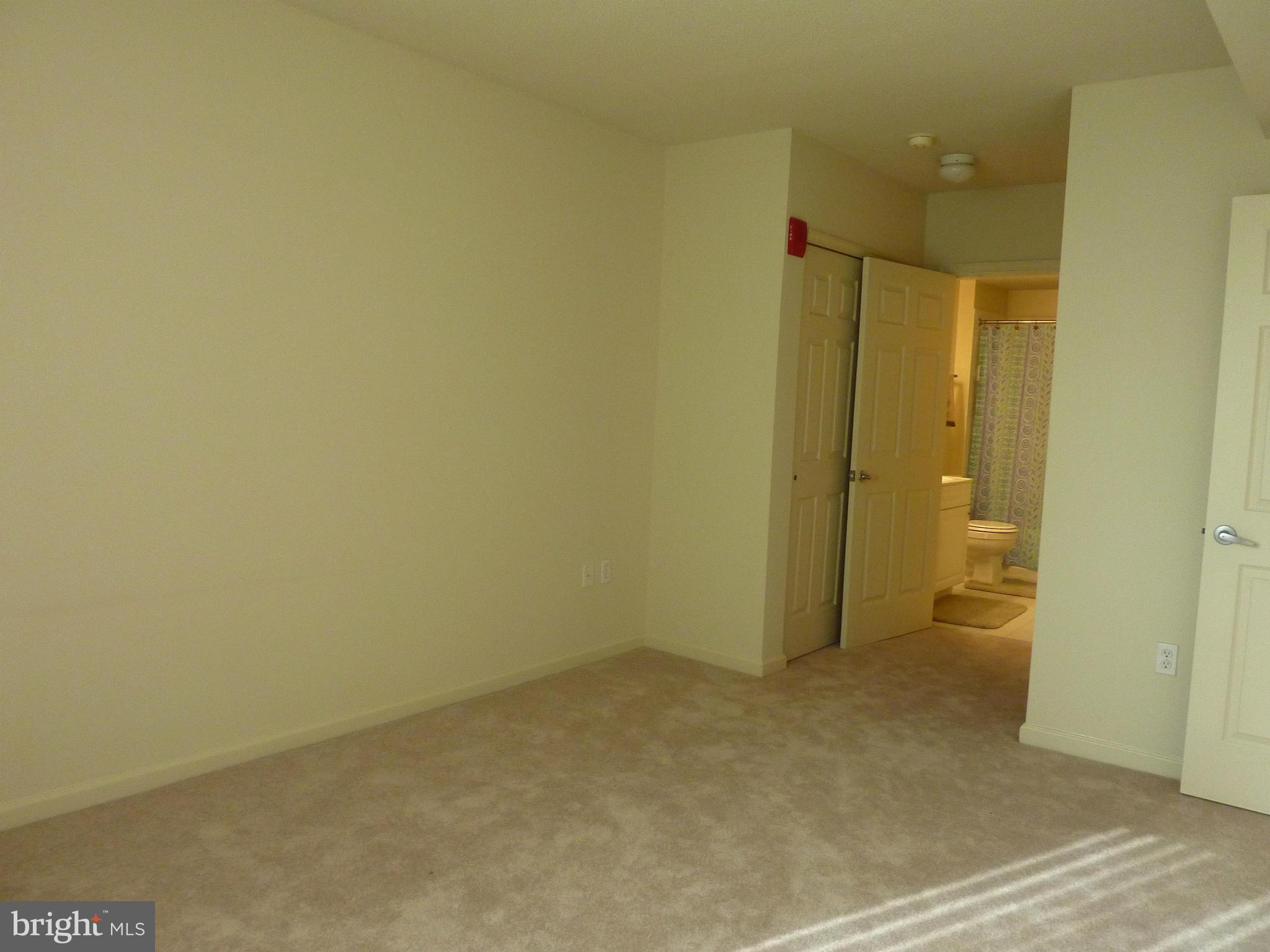 2726 Gallows Road, Unit 1003 Vienna, VA 22180 - Photo 10 of 23 Bedroom (Master)