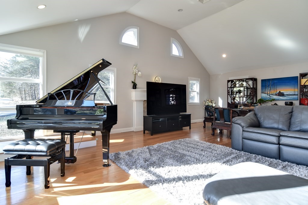 24 Meadowbrook Road Dover, MA 02030 - Photo 3 of 31 Gallery Image 3