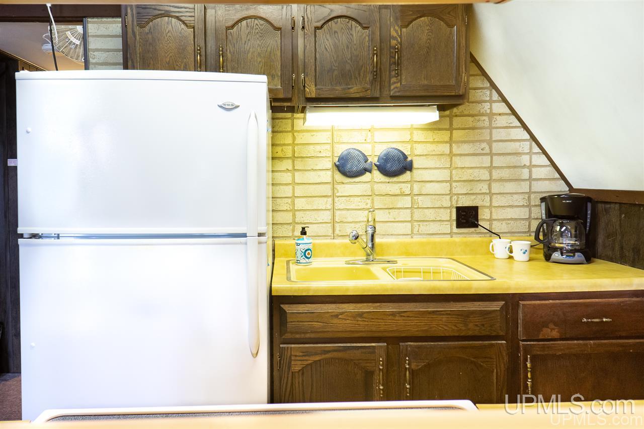 637 Asp Road Manistique, MI 49854 - Photo 5 of 39 Gallery Image 5