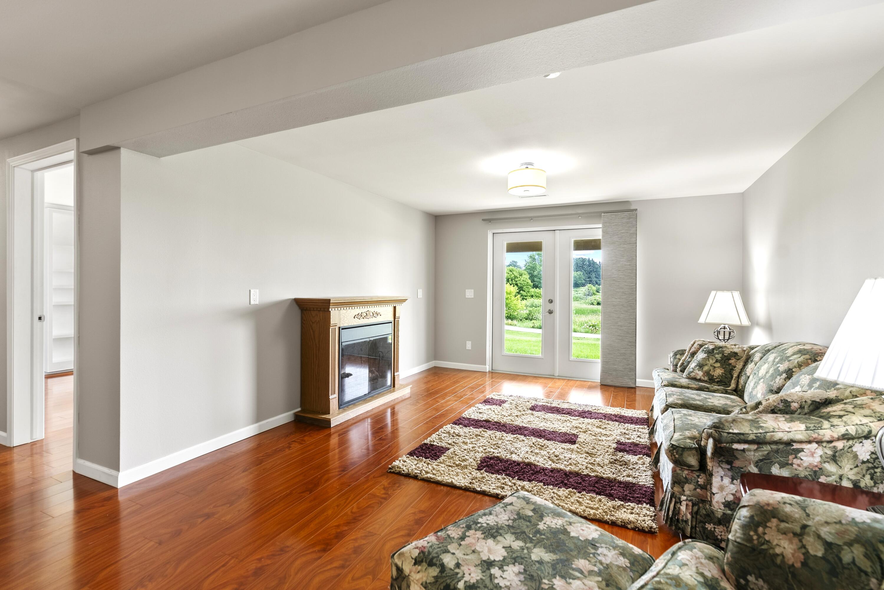 113 Community Drive Fall River, WI 53932 - Photo 31 of 40 LL Family Room