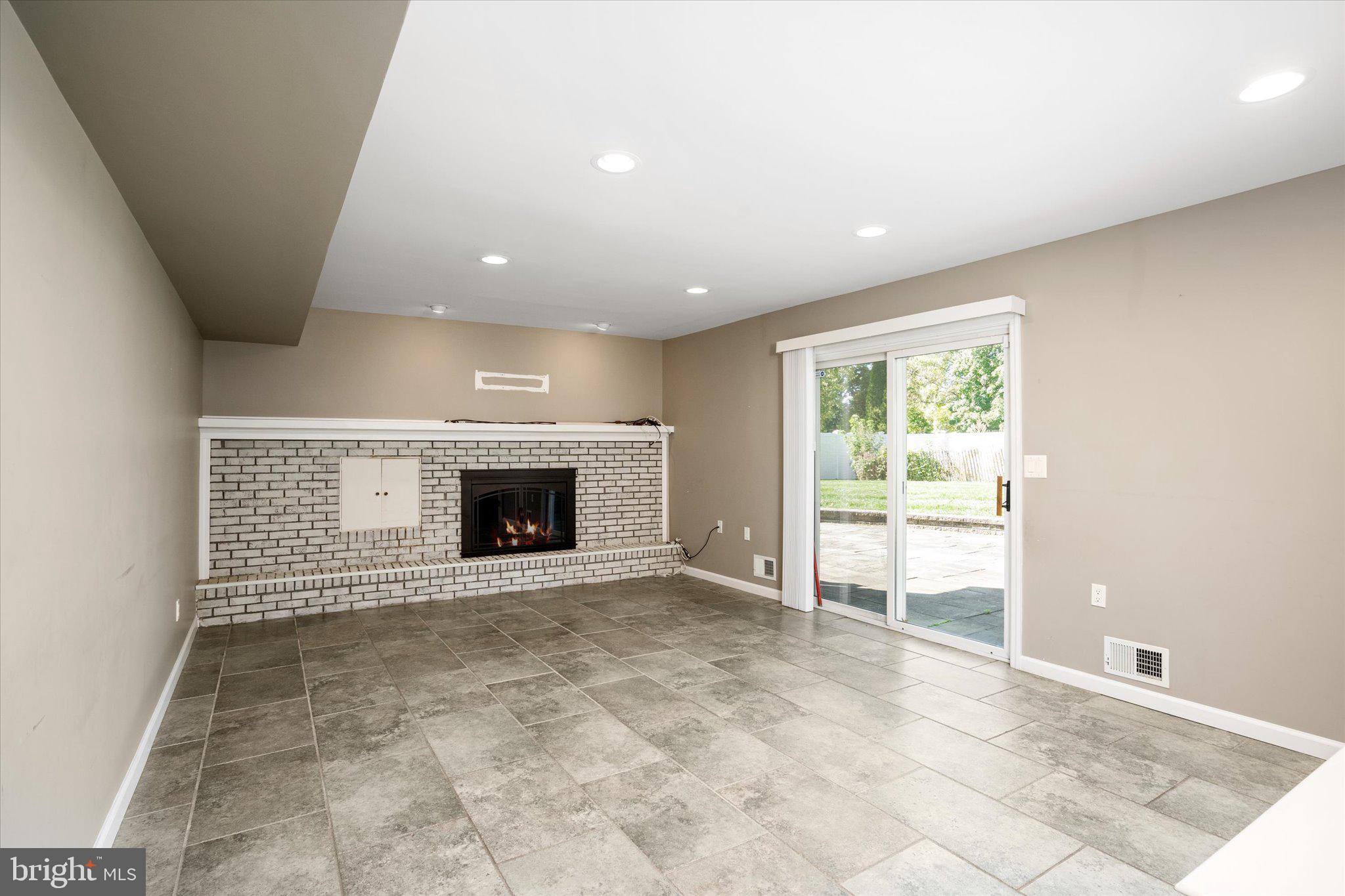 41 Maple Stream Road East Windsor, NJ 08520 - Photo 8 of 34 Gallery Image 8