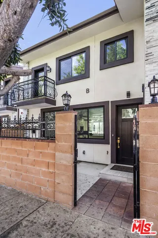 $4,995 | 2017 South Centinela Avenue, Unit B, Santa Monica, CA 90404