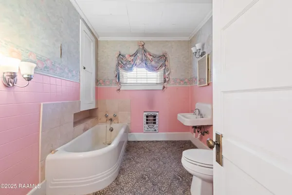 $160,000 | 212 South Jefferson Street, Abbeville, LA 70510