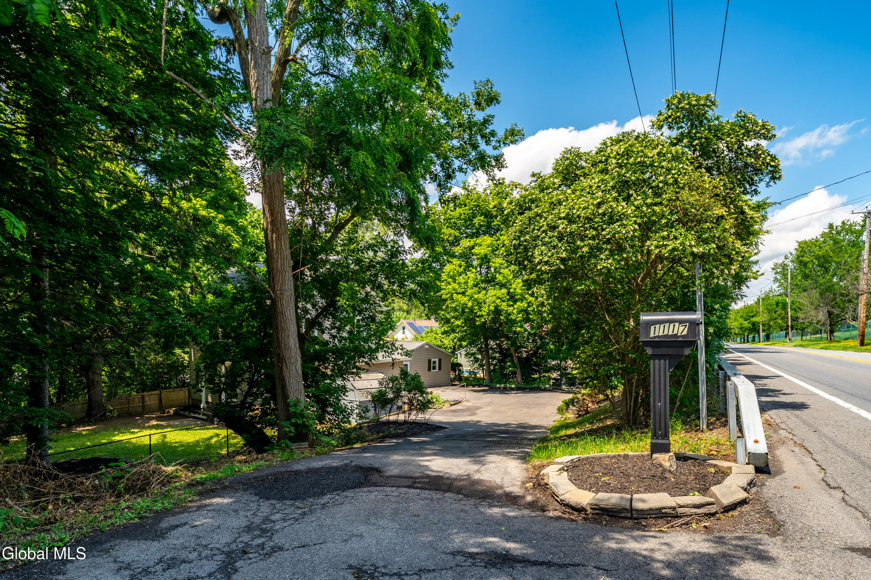 1117 Balltown Road Niskayuna, NY 12309 - Photo 3 of 39 DSC03322-HDR