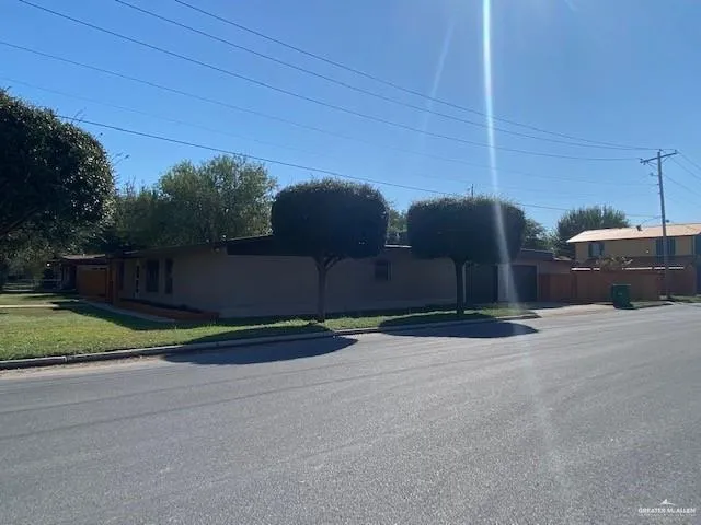 $2,300 | 223 West Eller Avenue, Pharr, TX 78577