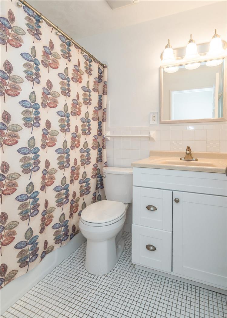 303 Portwind Place Ballwin, MO 63021 - Photo 15 of 25 Gallery Image 15