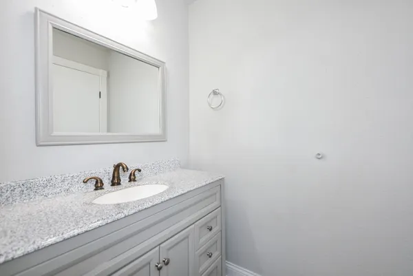 $1,450 | 13151 Walden Road, Unit 206, Montgomery, TX 77356