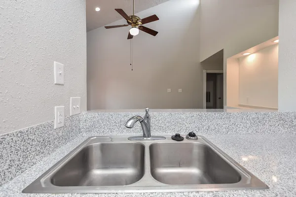 $1,450 | 13151 Walden Road, Unit 206, Montgomery, TX 77356