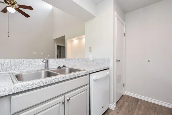 $1,450 | 13151 Walden Road, Unit 206, Montgomery, TX 77356