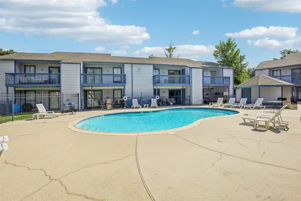 $1,450 | 13151 Walden Road, Unit 206, Montgomery, TX 77356